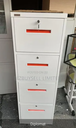 4 Drawers Diplomat Filling Cabinet With 4 Keys.