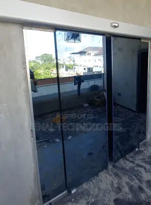 Auto-Triggered Entry Door