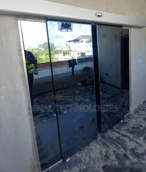 Motion-Trigger Sliding Gate