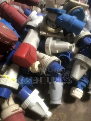 Industrial Sockets and Plugs