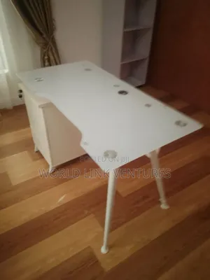 Top Quality Imported Office Glass Table