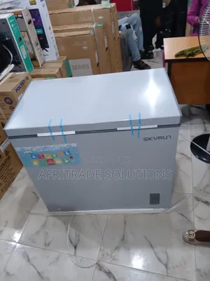 Skyrun Large Freezer 200 Liters With Led Light