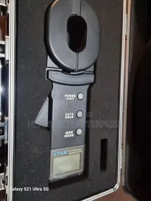 ETCR Earth Clamp Tester.;