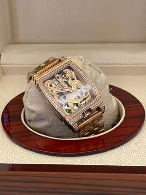 Corum Quality Luxury Men Chain Wristwatch