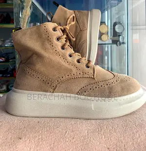 Unisex Brown Boots