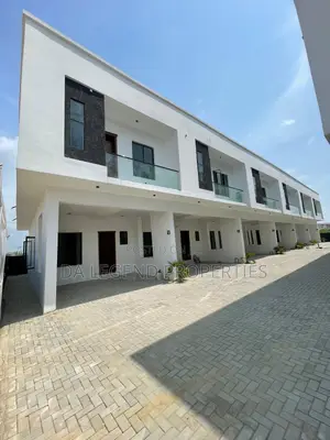 4bdrm Duplex in Lekki for sale