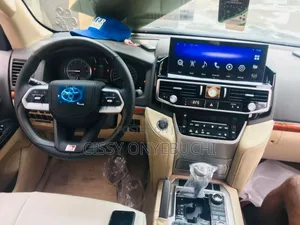 Toyota Landcruiser 2022 Android ,Steering,Console Ac Vents