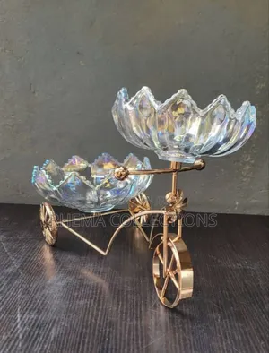 Luxury Tricycle Shaped Metal Crystal Candy Decor Stand