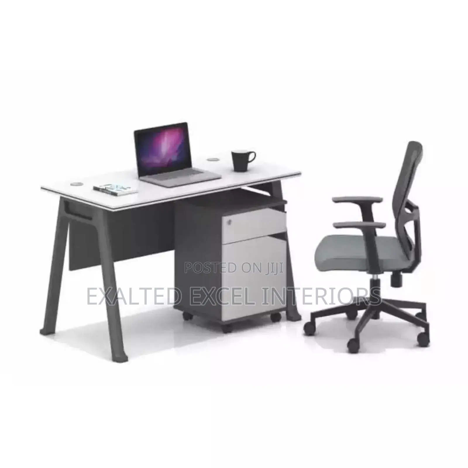 Executive Office Table (1.4 Meter)