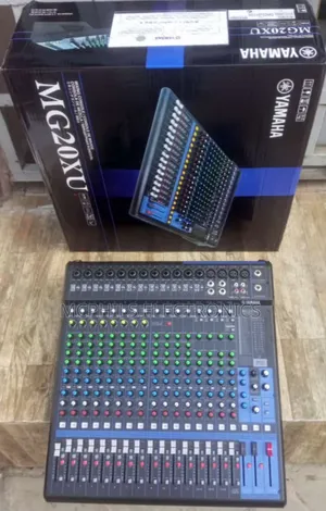 20 Channels Yamaha Professional Audio Mixer Mg20xu