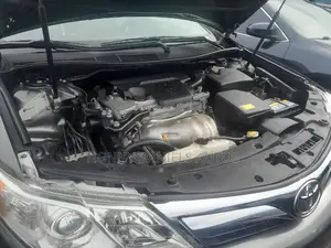 Toyota Camry LE 4dr Sedan (2.5L 4cyl 6A) 2013 Gray