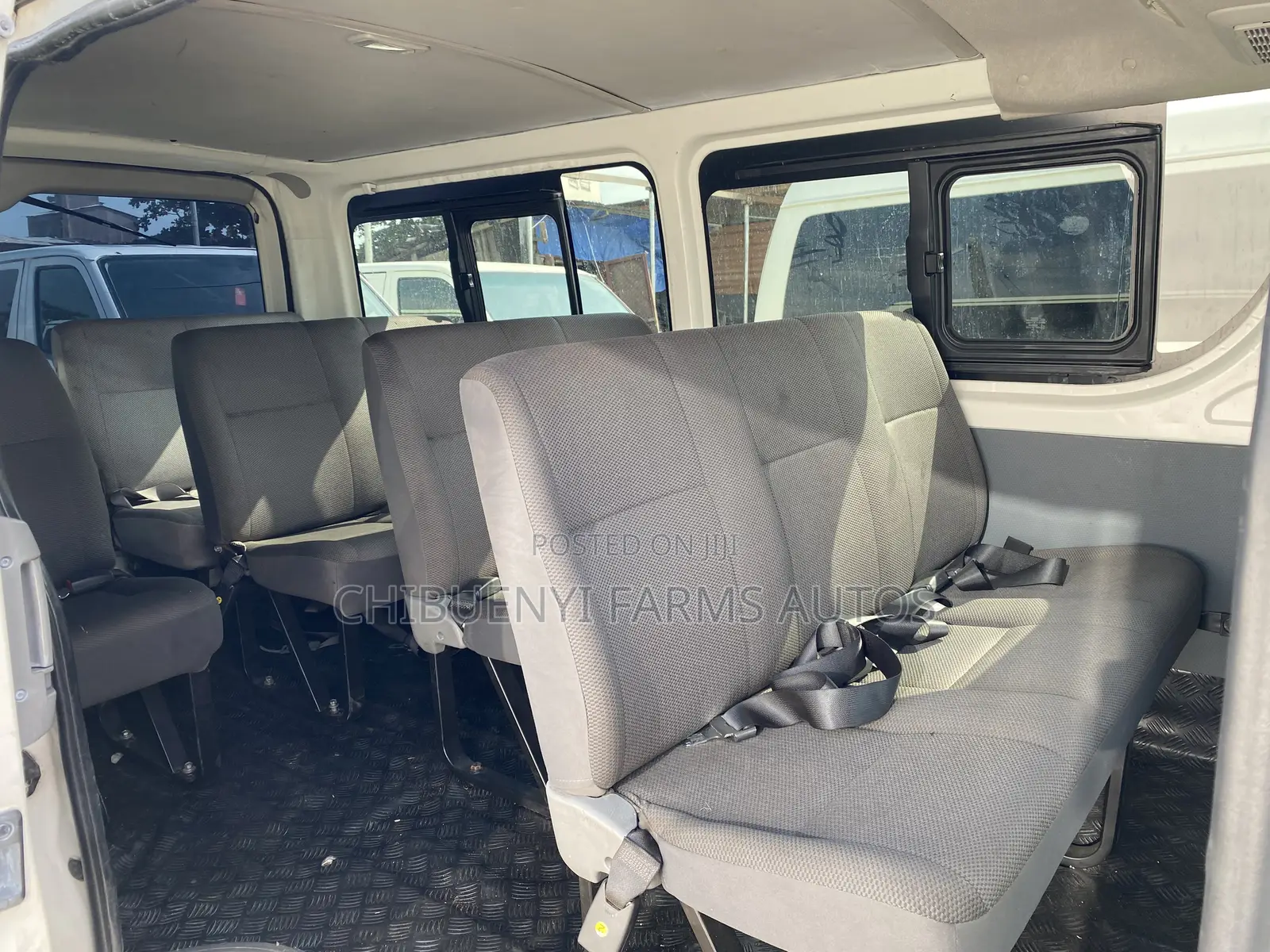 Toyota HiAce 2015 White