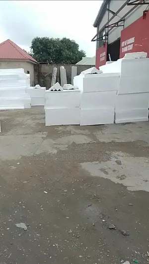 Polystyrene Board and Parapet