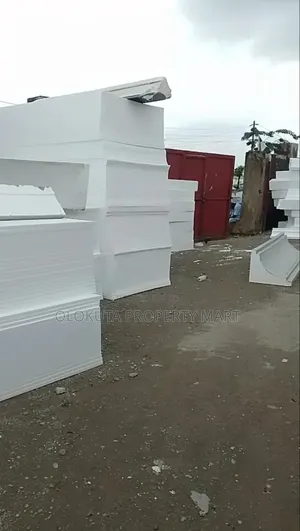Polystyrene Board and Parapet