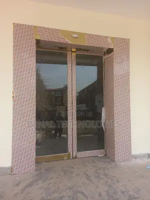 Motion-Sensor Glass Door With Smart Entry