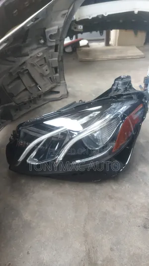 E300 213 Mercedes-Benz Headlights
