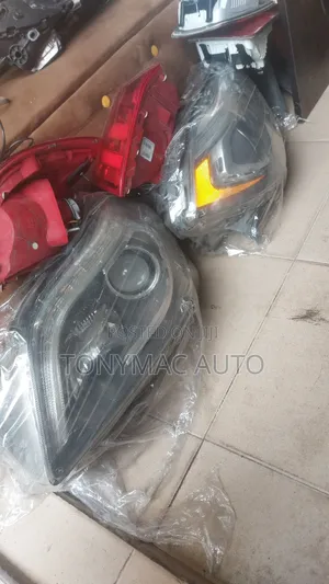 Mercedes-Benz GL450,GL550 Headlights