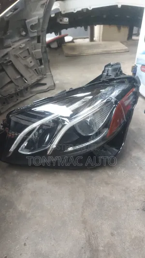 Mercedes-Benz E300,E400 Headlights 213