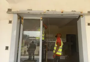 Advanced Glass Door Entry With Automated Sensors