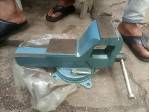 6" Ridgid Vice With Swivel Pure Iron