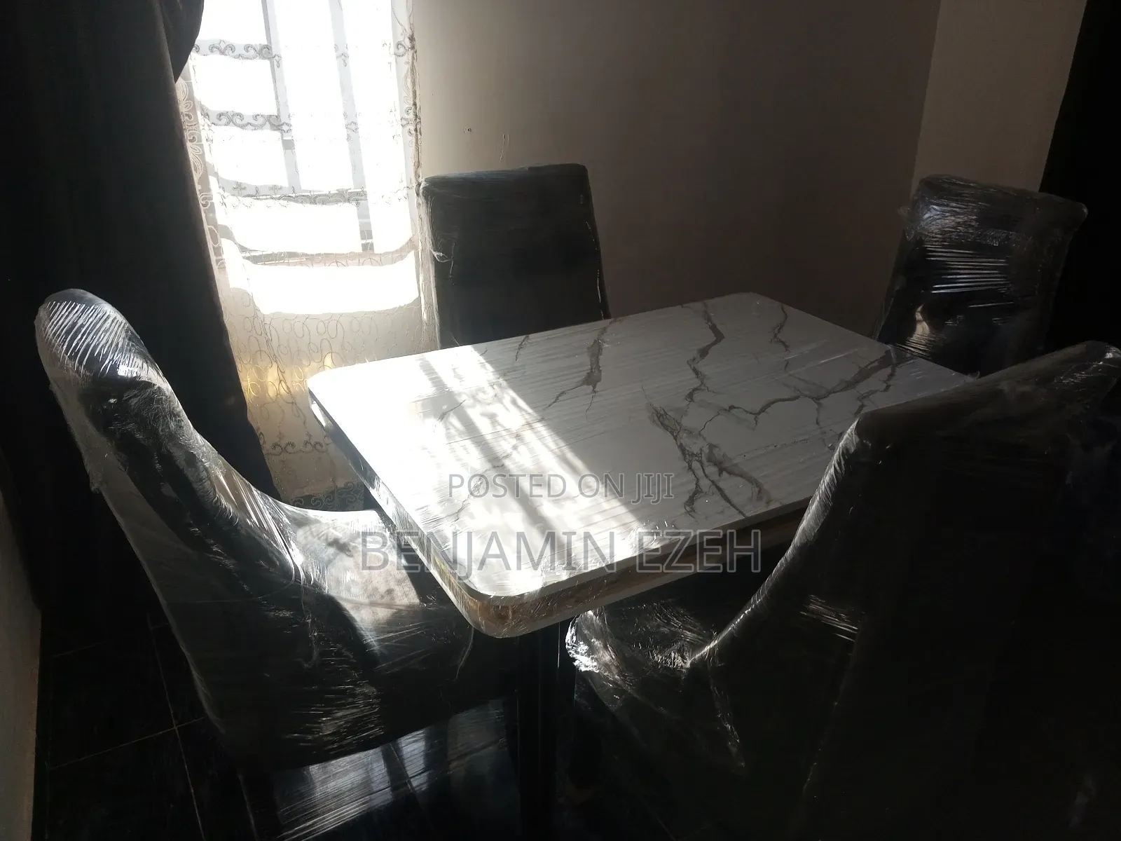 4 Seater Dining Table