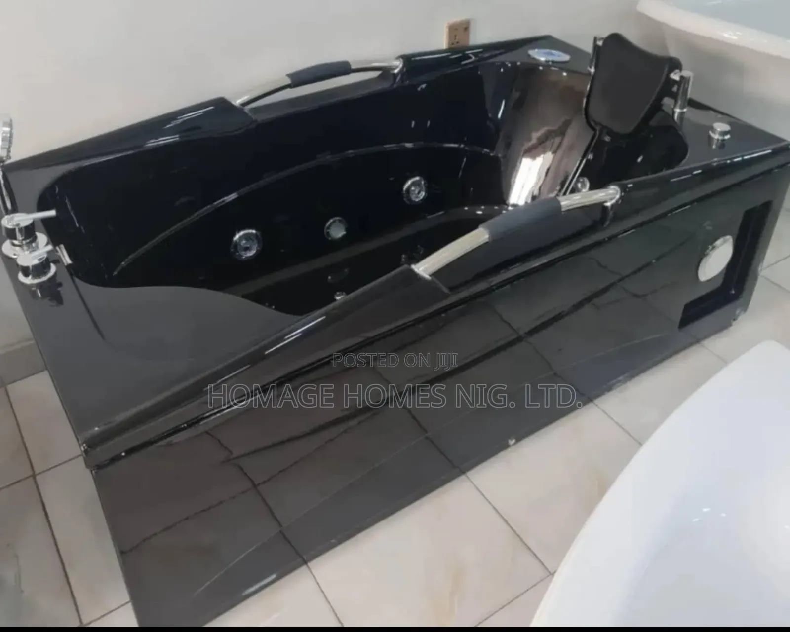 Black Single Jacuzzi