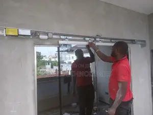 Intelligent Glass Doorway With Motion-Sensing