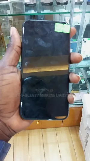 Apple iPhone 11 64 GB Black