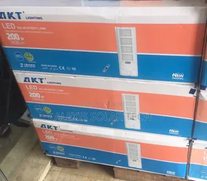 200 Watts Akt Solar Street Light