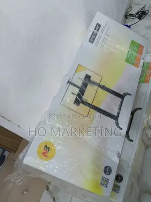 Moveable TV Wall Hanger