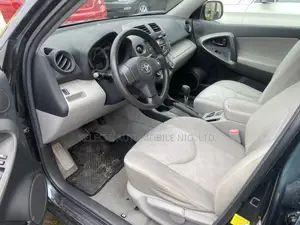 Toyota RAV4 2011 Black