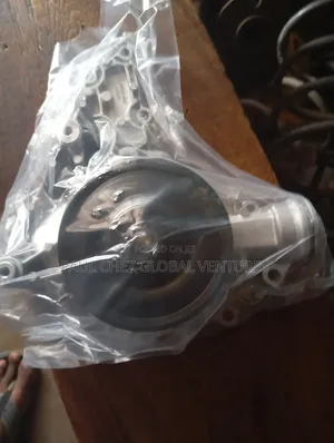 Water Pump Mercedes Benz Glk,Gle,C300,212 . 272 Engine
