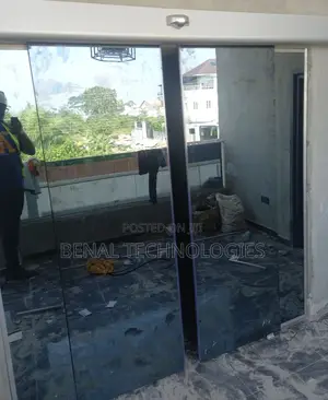Intelligent Glass Door Entry With Motion Detection