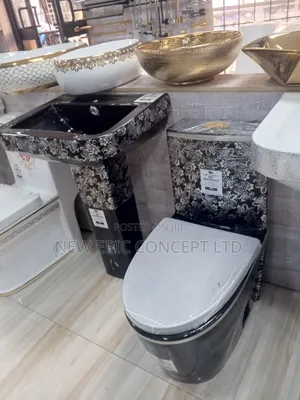 Black Design Toilet Set