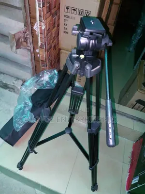 Professional Camera Tripod 1.8m