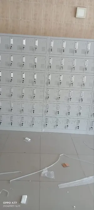 Italian 24 Doors Metal Workers Lockers