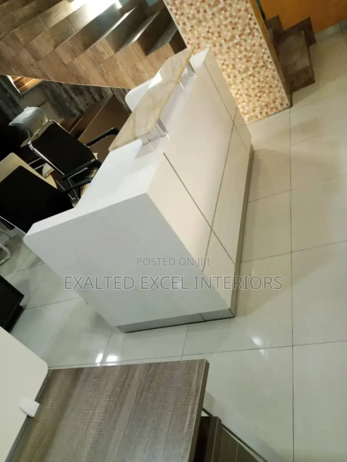 Executive Reception Table