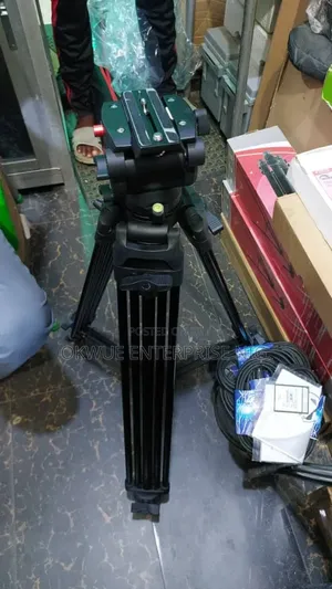 Spec Pro Professional Tripod 1.8m 