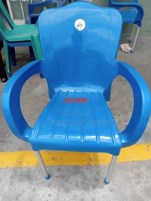 Plastic Chair With Iron Leg Crown Chair