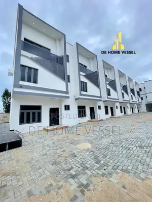 4bdrm Townhouse/Terrace in Igbo-efon for sale