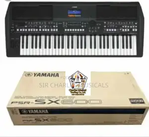 Yamaha PSR SX600 Keyboard
