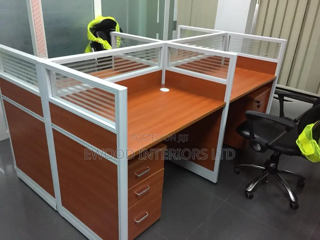4 Seaters Workstation