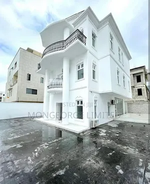 4bdrm Duplex in Banana Island for sale
