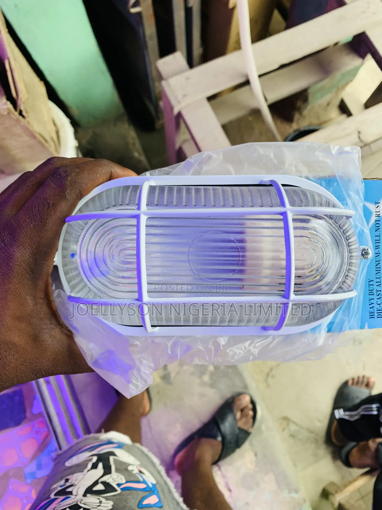 Small Basket Fence Light