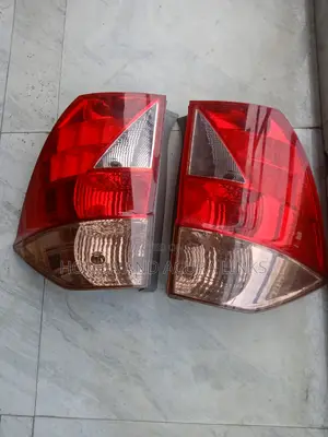 Set/Pair of Rear Lights Honda FRV 2006--08 US Type
