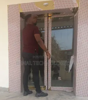 Innovative Glass Doorway Management With Smart Sensors