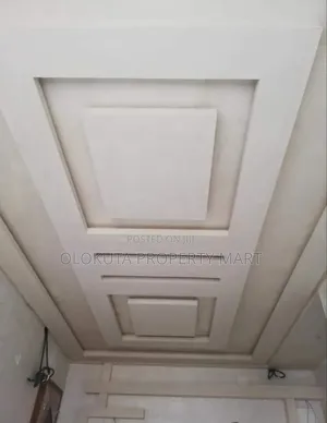 Polystyrene Board and Parapet