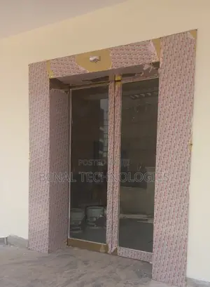 Automating Glass Doorways With Sensor Technology