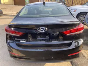 Hyundai Elantra 2017 Black