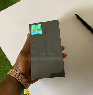 New Samsung Galaxy S10e 128 GB Black